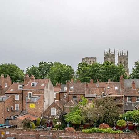 The Quadrant - The Carillon Suite York Eksteriør billede